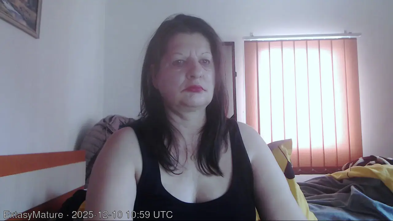 ExtasyMature live video preview on Server Cams from România